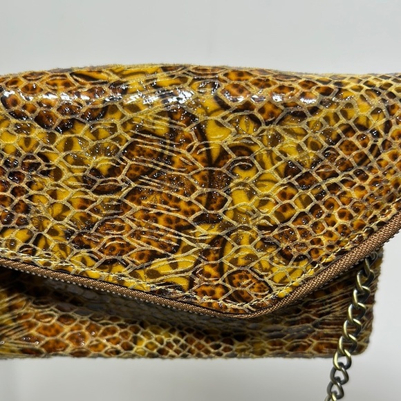 HOBO International Snakeskin Crossbody/ wristlet Bag - Picture 14 of 14